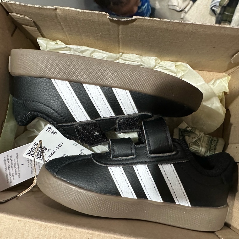 Adidas Kids Black and White Shoes
Worn a few times
